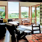 Feriehus 3 Bedroom Lovely Home In Nowe Warpno