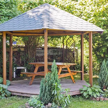 Casa vacanze Lovely Home In Nowe Warpno With Wifi