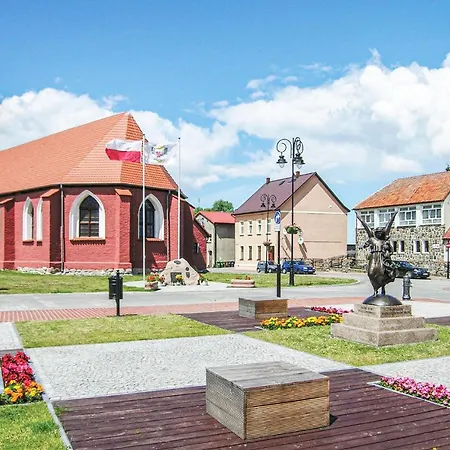 3 Bedroom Gorgeous In Dom wakacyjny Nowe Warpno