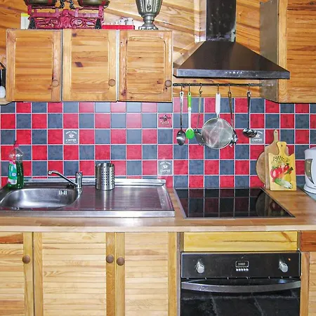 3 Bedroom Gorgeous In Vakantiehuis Nowe Warpno